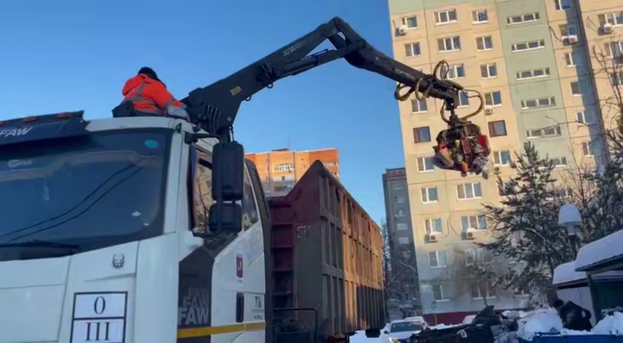 В Подольске усилена работа по вывозу ТКО, которая осложнялась из-за снегопадов