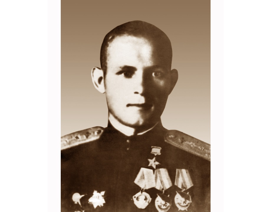Batyrev-Petr-Mihajlovich.jpg Batyrev-Petr-Mihajlovich.jpg