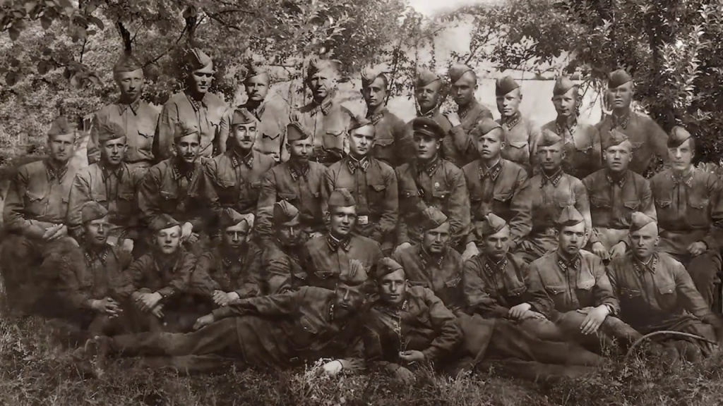 Podolskie-kursanty-letom-1941-goda.jpg Podolskie-kursanty-letom-1941-goda.jpg